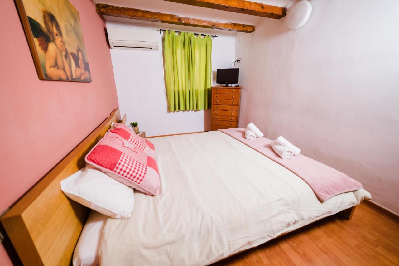 Rustic Poble Sec Apartment Βαρκελώνη Εξωτερικό φωτογραφία